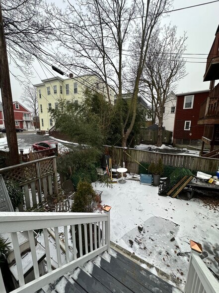 Building Photo - 18 Spring Garden St