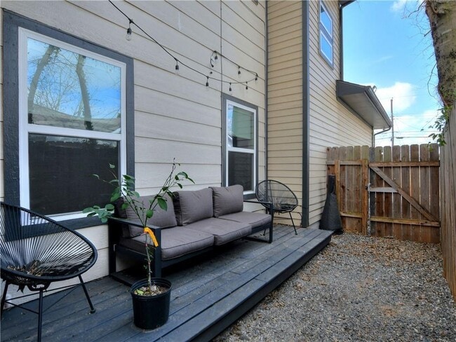 Building Photo - 1409 Sanchez St