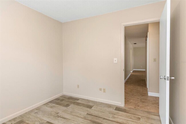 Building Photo - 6842 62nd Ave N