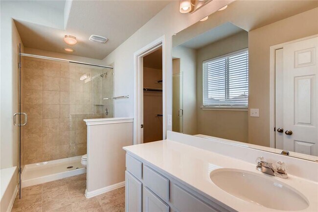 Building Photo - 10304 Forest Grove Dr