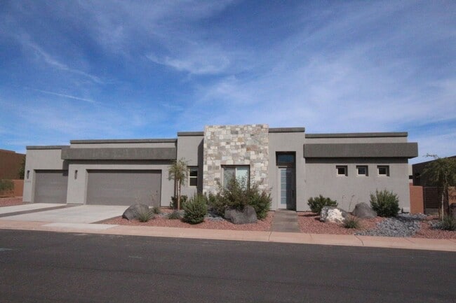 Building Photo - Move in Ready - Sand Hollow and Dunes Retreat