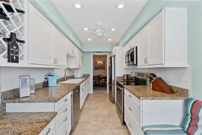 Building Photo - 3420 Gulf Shore Blvd N