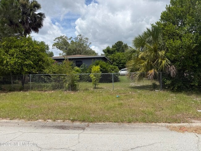 Building Photo - 7244 Sandhurst Rd S