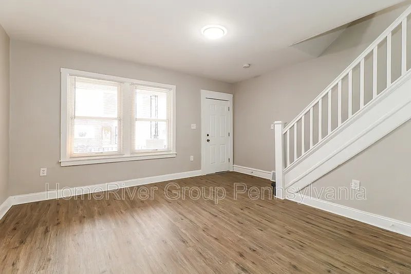 Building Photo - 2547 S Robinson St