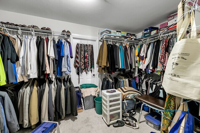 Building Photo - Spacious & Well-Maintained Home for Rent in North Charleston