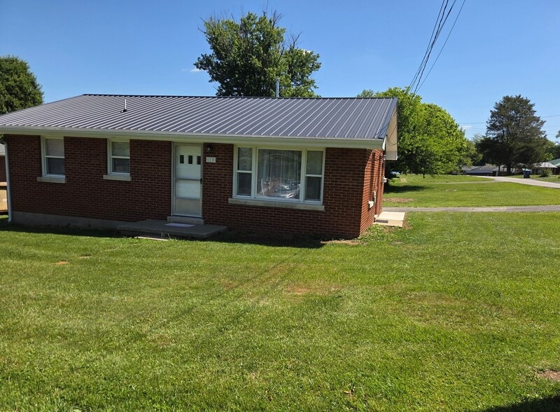 Building Photo - 113 Druin St