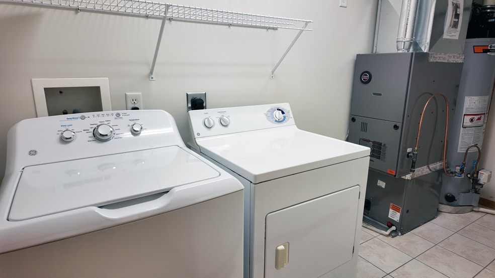 Laundry / Utility Room Upper Level - 1715 Northway Dr