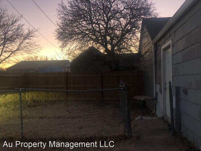 Primary Photo - 1 br, 1 bath House - 2603 S TYLER ST REAR