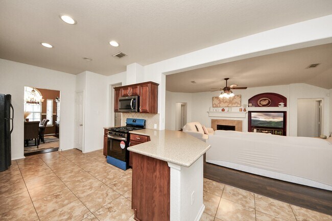 Building Photo - 8714 7 Pines Ln