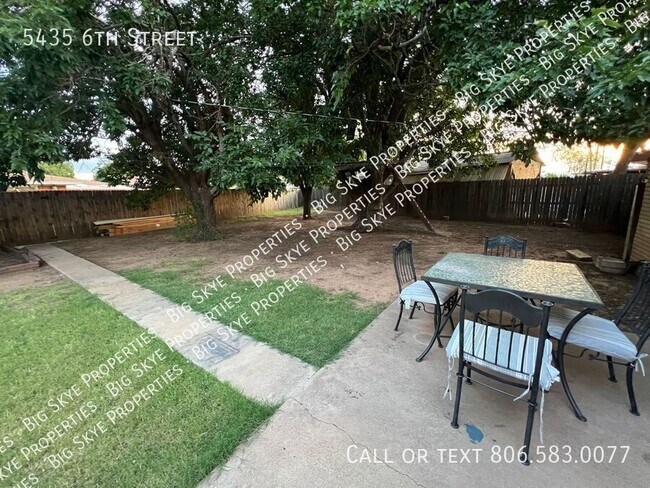 Building Photo - 5435 6th St