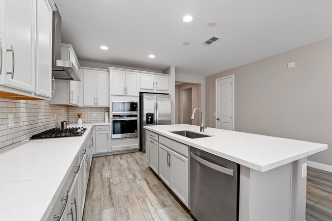 Building Photo - Luxury Kitchen + 3 Bed & Den/Office in Azure Canyon | Quartz, Gas Cooktop & More