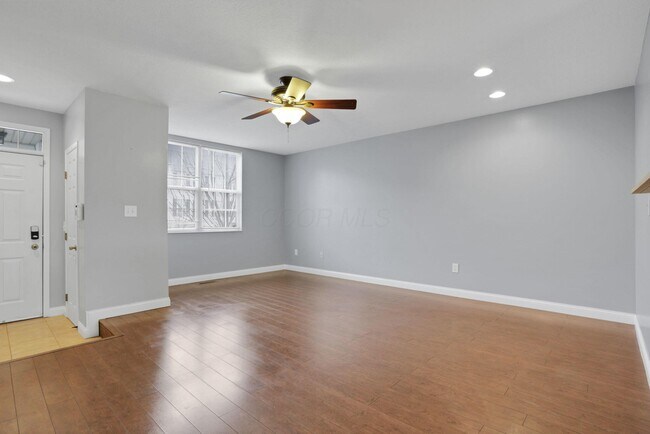 Building Photo - 243 Oxford Oak Dr