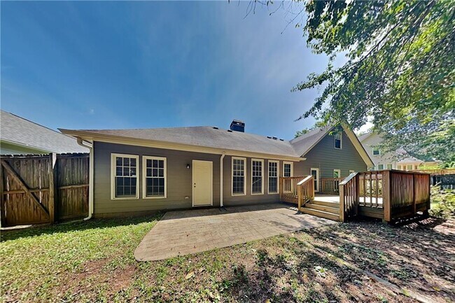 Building Photo - 5025 Oak Hollow Dr NW