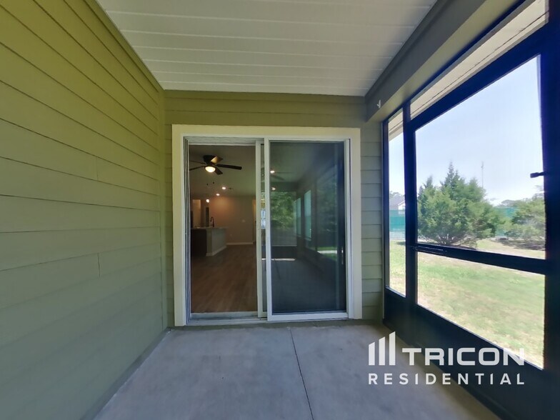 Building Photo - 217 Sawmill Landing Dr