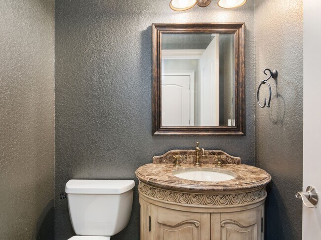 Building Photo - 123 Eaton St