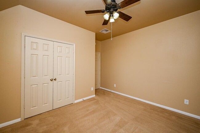 Building Photo - 7818 Iris Glen Ln