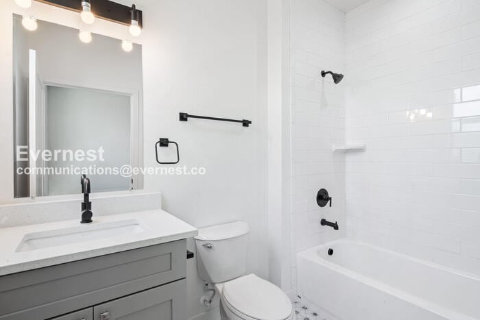 Building Photo - 1500 N 35th St