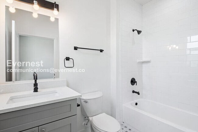 Building Photo - 1500 N 35th St