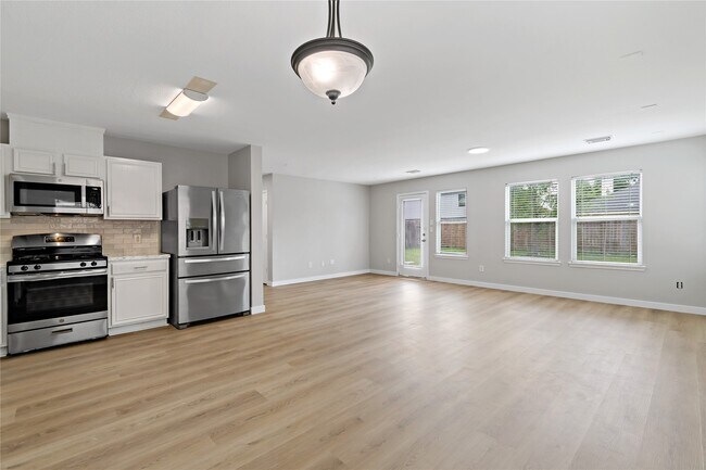 Building Photo - 3930 Brighton Springs Ln