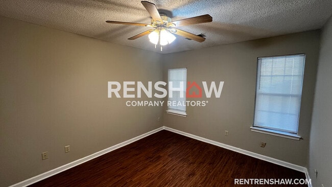 Building Photo - 2230 Curbertson St