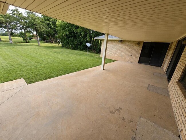 Building Photo - 4009 Cherry Hill Ln