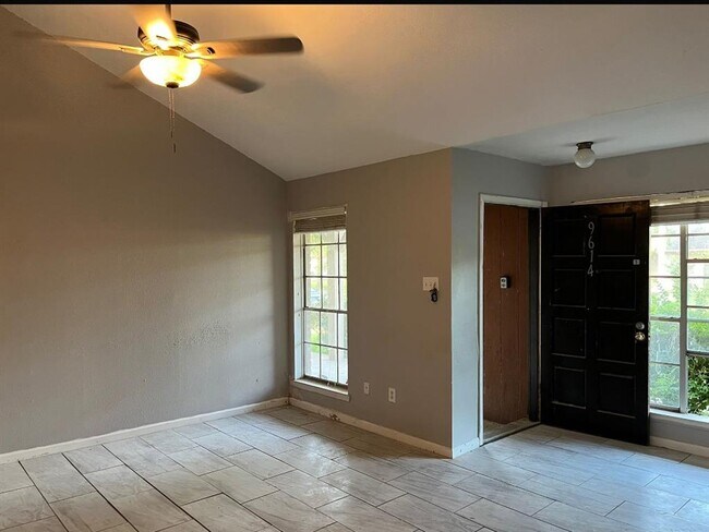Primary Photo - 9514 Wellsworth Dr