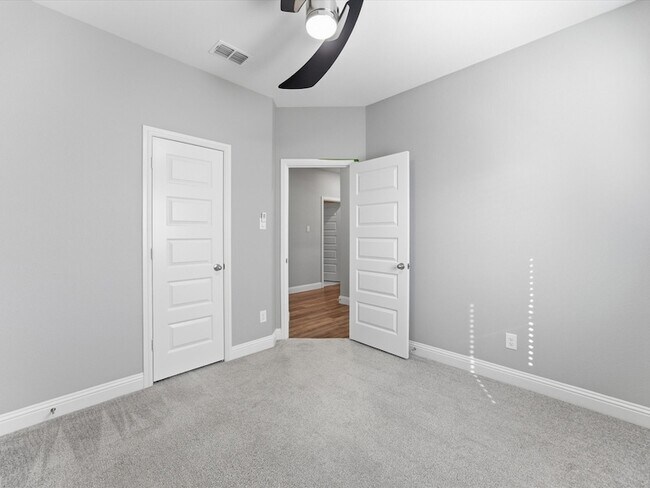 Building Photo - 701 Presidio St