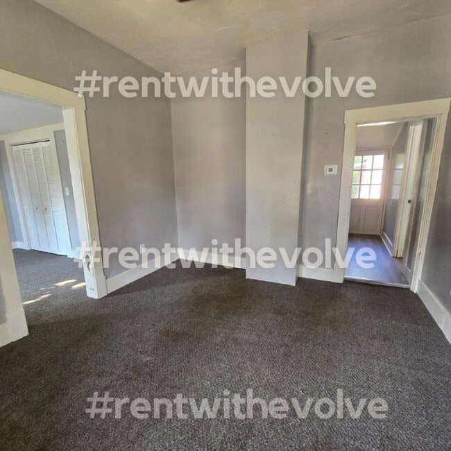 Building Photo - 518 Browne St