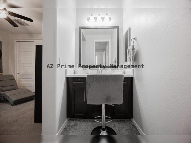 Building Photo - 11777 S 51st Dr