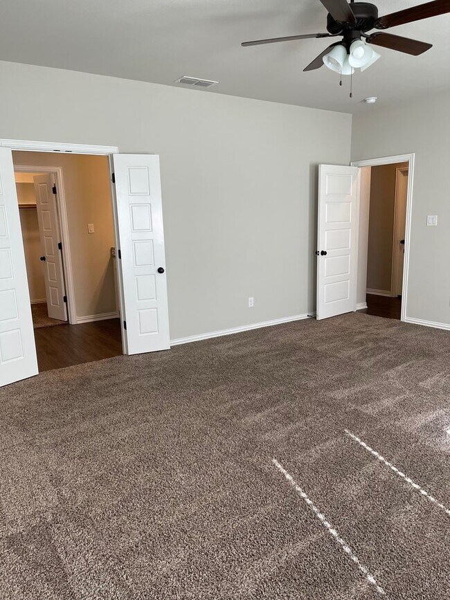 Building Photo - COMING SOON 4/2 BROCK ISD + LAWNCARE INCLU...