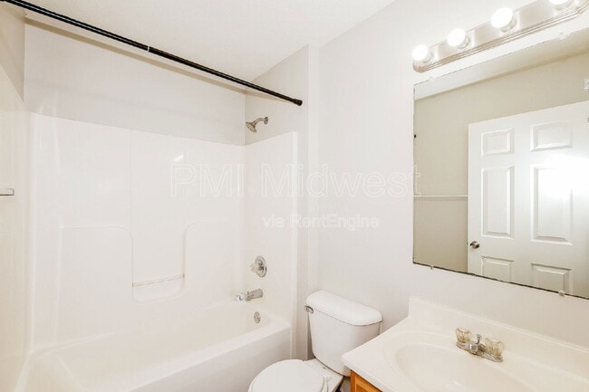 Building Photo - 1702 W Michigan St