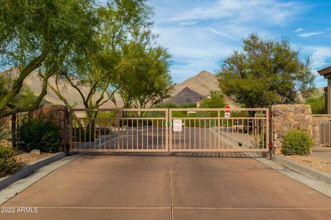 Building Photo - 16420 N Thompson Peak Pkwy