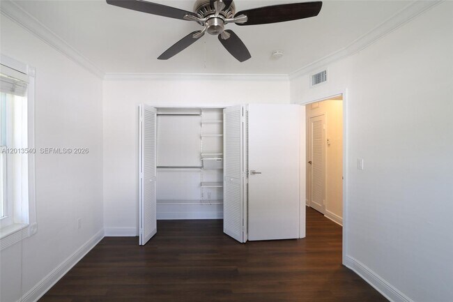 Building Photo - 7740 SW 54th Ct