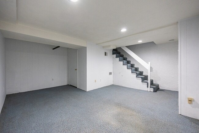 Building Photo - 356 Lexington St