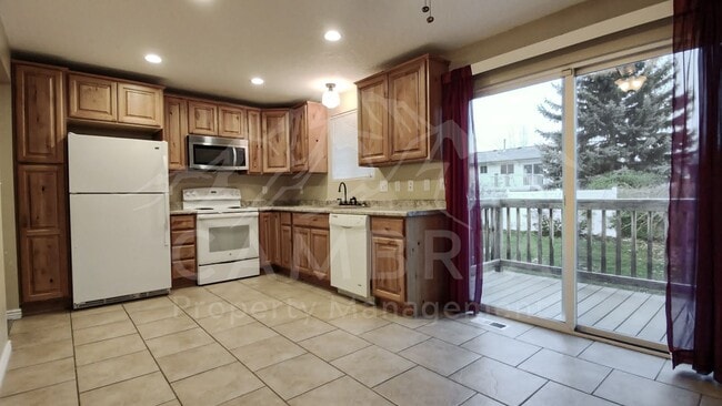 Building Photo - Lovely 4 BR Home in West Valley