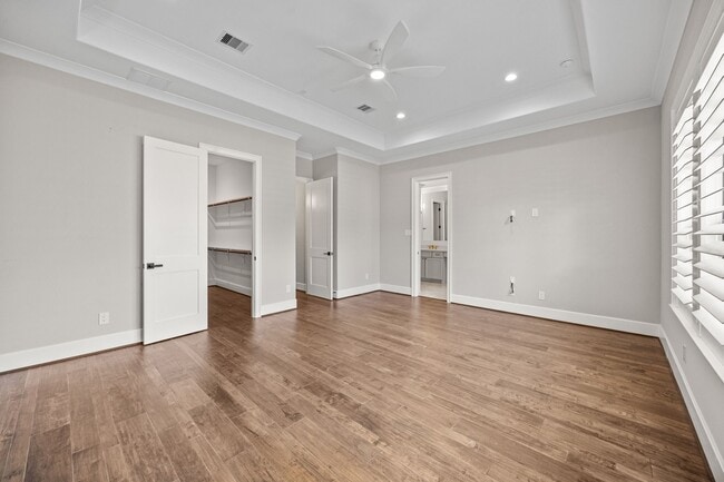 Building Photo - 14008 Mem Reserve Pl