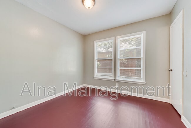 Building Photo - 2517 Weiler Blvd