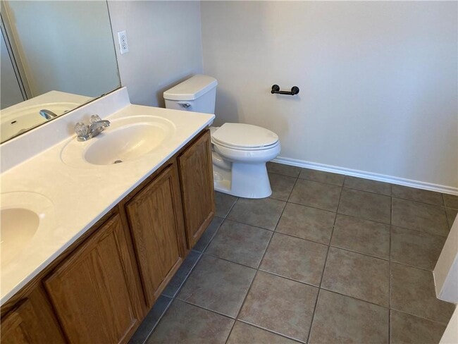 Building Photo - 804 Sherry Dr