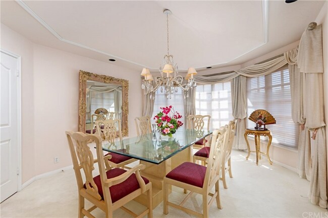 Building Photo - 6 South Peak