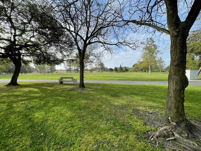 Building Photo - 17761 Quintana Ln
