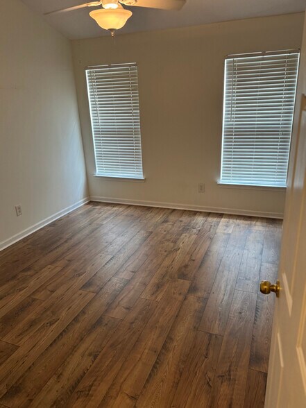 Building Photo - 7720 Porter House Dr