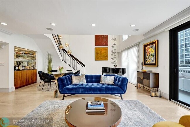 Building Photo - 3100 NE 48th St