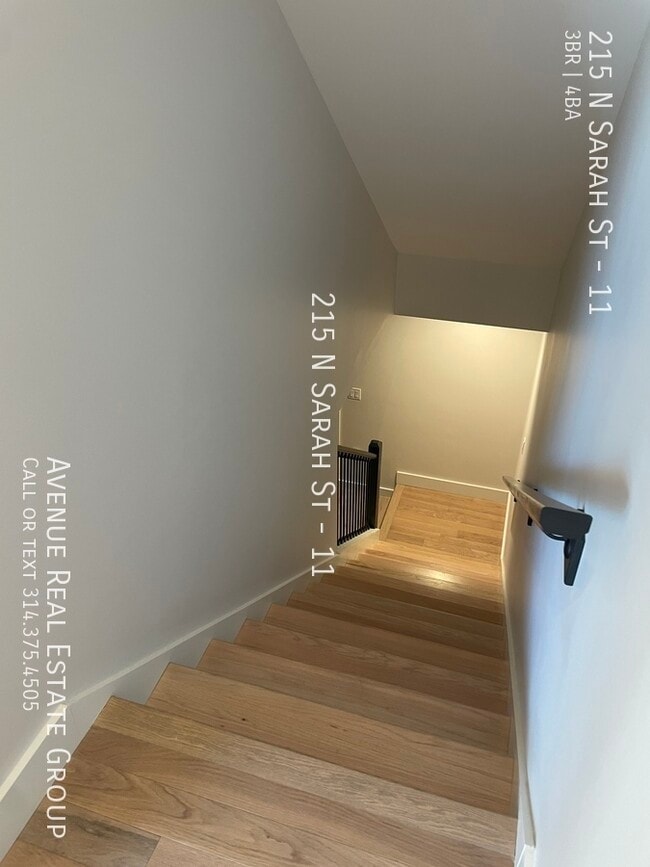 Building Photo - 215 N Sarah St