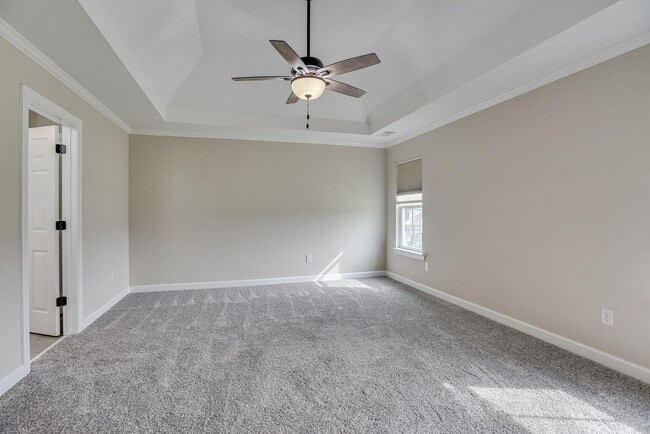 Building Photo - 233 Carlow Dr