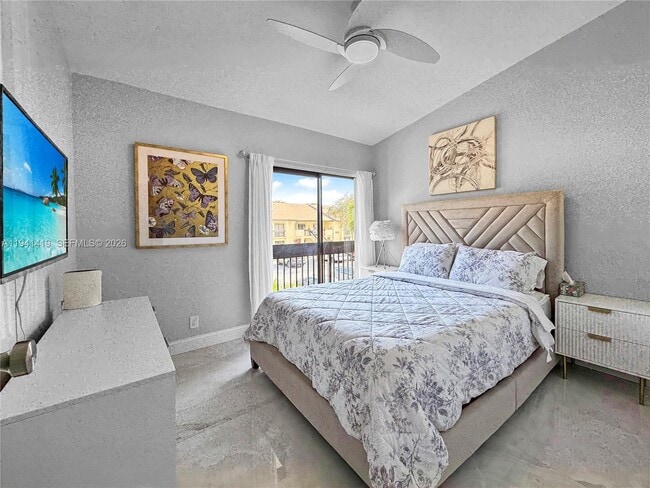 Building Photo - 1977 SW 15th St