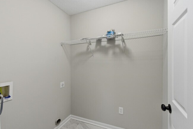 Building Photo - 6856 Wrigley Dr