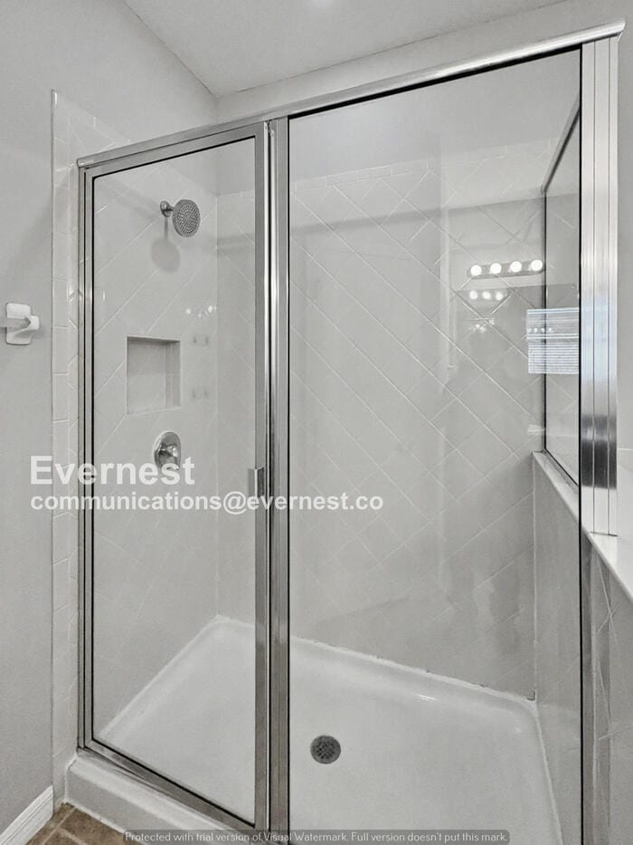 Building Photo - 11602 Warren Oaks Pl