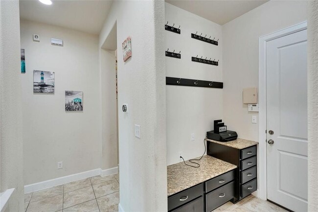 Building Photo - 2701 Madelena Ct