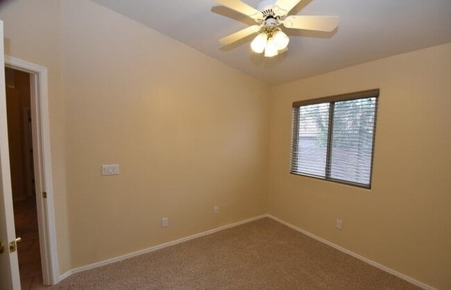 Building Photo - 3 Bedroom, 2 Bathroom Home with Amazing Views