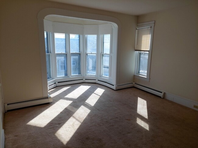 Building Photo - 32 S Main St